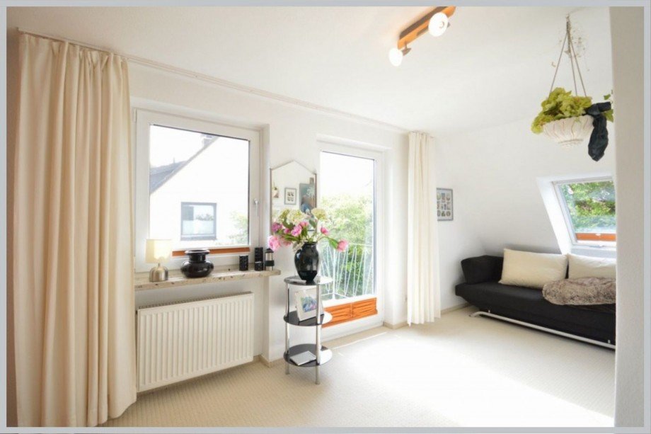 Helles Kinderzimmer mit Balkon Einfamilienhaus Lübeck