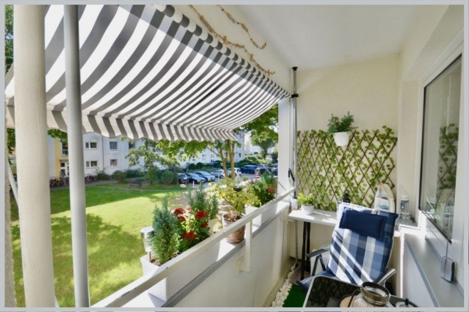 Sonniger Balkon Etagenwohnung Ammersbek