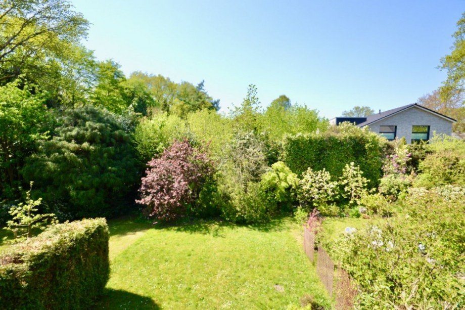 Herrlicher Weitblick ins Grüne vom Balkon im OG Reihenmittelhaus Hamburg