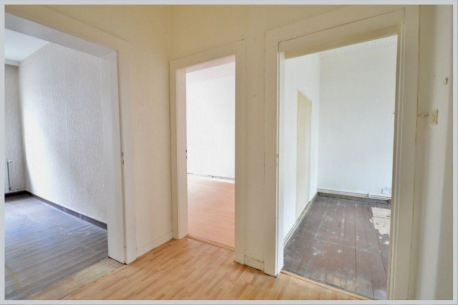 Zentrale und helle Diele Erdgeschosswohnung Hannover