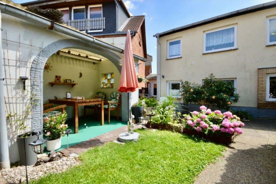 Überdachter Freisitz im Innenhof Einfamilienhaus Dassow
