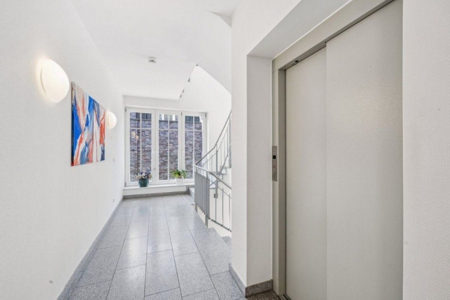 Aufzug vor der Wohnungstür Etagenwohnung Ahrensburg