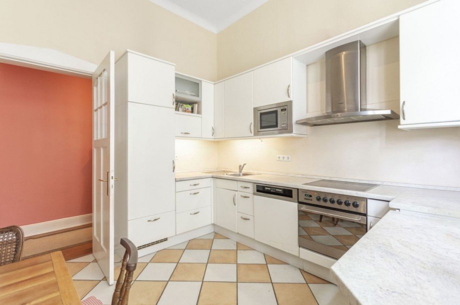 Wohnküche mit Einbaumöbeln/-geräten Etagenwohnung Hamburg