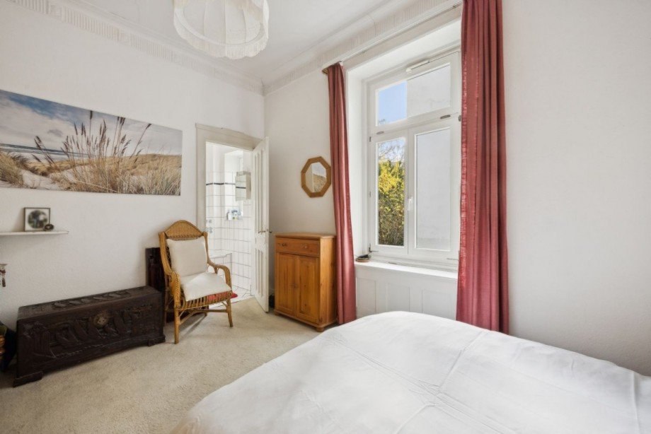 Schlafzimmer mit Bad Erdgeschosswohnung Hamburg