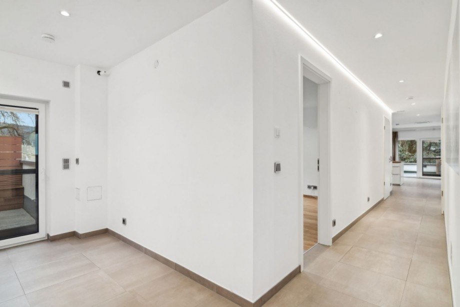 Zentrale Diele mit Zugang zum Freisitz Penthousewohnung Heidelberg