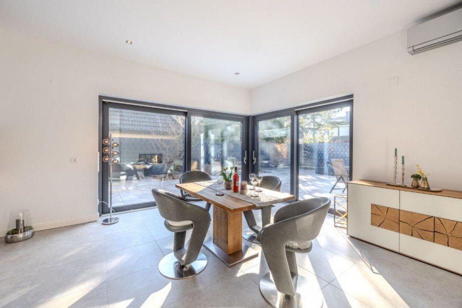 Geselliges Eszimmer mit Terrassenzugang Einfamilienhaus Ammersbek