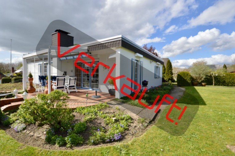 Zum Bestpreis im Alleinauftrag der 4TREE CAPITAL Real Estate GmbH verkauft! Klein Wesenberg Bungalow VERKAUFT! WOHNEN AUF EINER EBENE IN TRAUMHAFT IDYLLISCHER FELDRANDLAGE