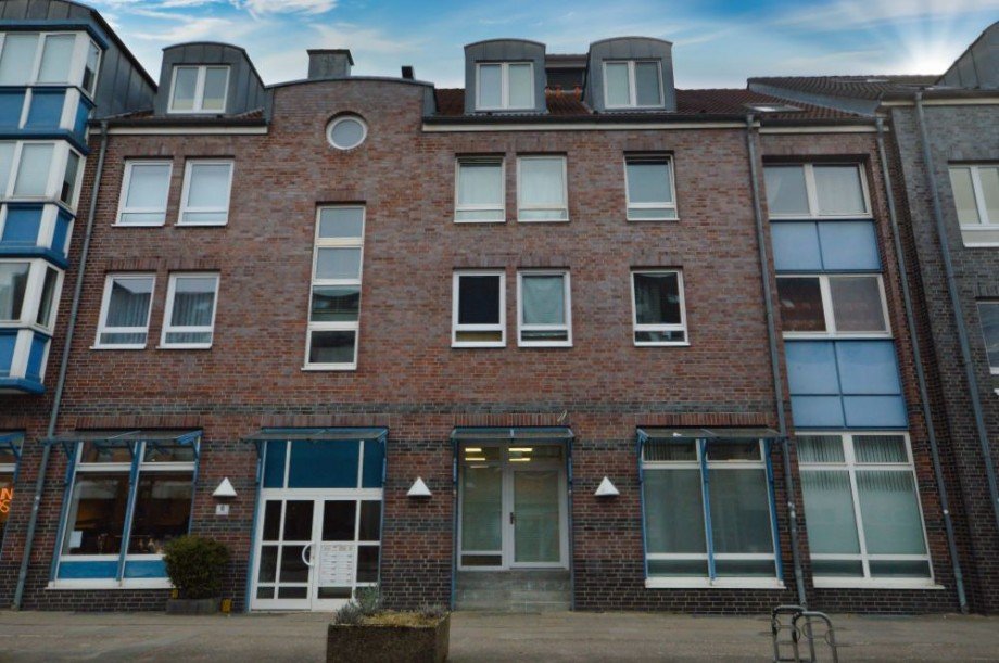 Ansprechendes Büro-/Praxisgebäude B�rofl�che Ahrensburg