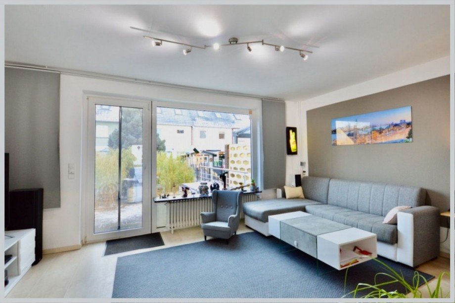 Gemütliches Wohnzimmer mit Terrassenzugang Reihenendhaus Norderstedt