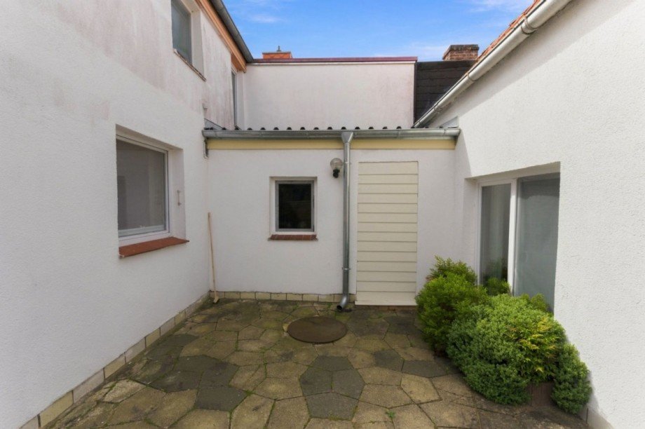Windgeschützer Innenhof Einfamilienhaus Dassow