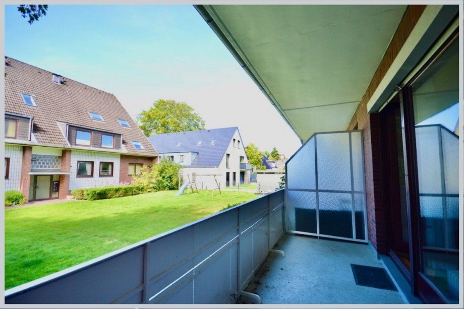 Großer Balkon zum ruhigen & sonnigen Innenhof Erdgeschosswohnung Hamburg