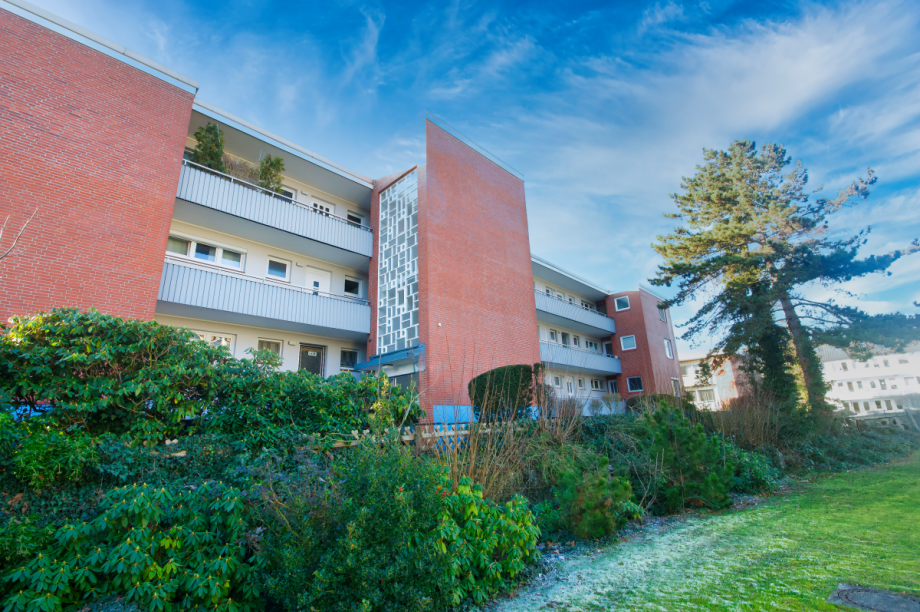 Seitenansicht mit Laubengängen Etagenwohnung Seevetal