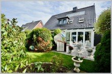 Vorgartenterrasse mit Wintergarten VERKAUFT! TOP-MODERNISIERTER GARTENTRAUM SUCHT NEUE FAMILIE