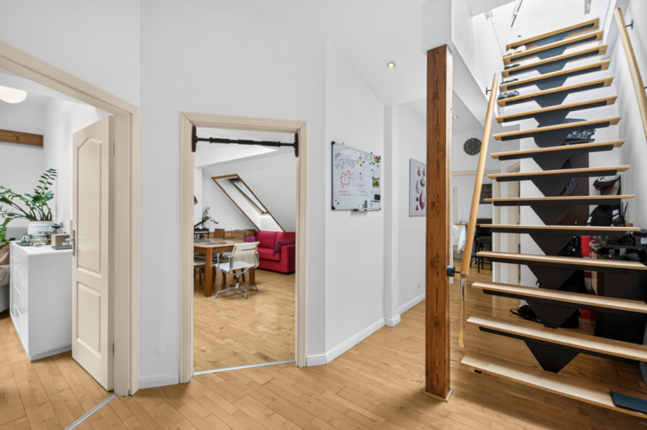 Zentrale u. helle Diele Penthousewohnung Hamburg