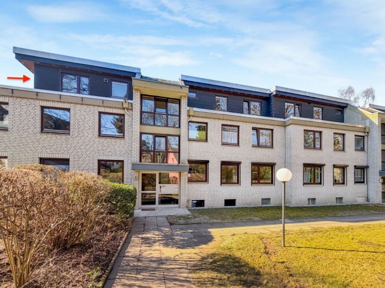 Ein Exklusivangebot im Alleinauftrag der 4TREE CAPITAL Real Estate GmbH Hamburg - Wellingsbüttel Penthousewohnung GUT VERMIETETES PENTHOUSE MIT DACHTERRASSE IN TOPLAGE ANGRENZEND ZU WELLINGSBÜTTEL