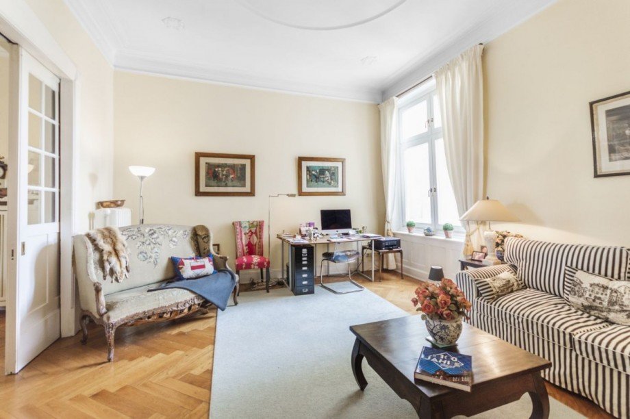 Büro / Bibliothek zum Innenhof Etagenwohnung Hamburg