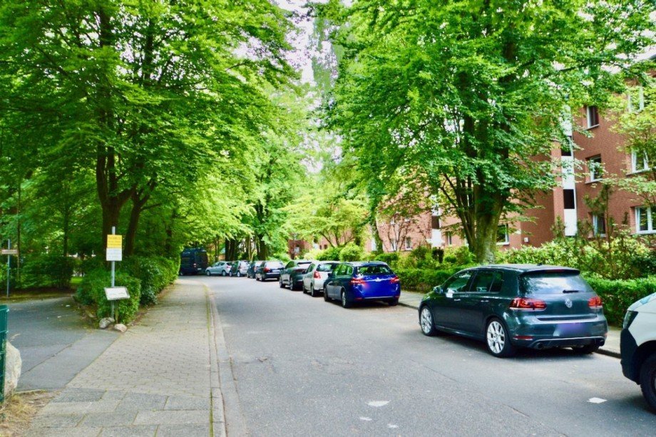 Ruhige Anwohnerstrasse - 1 Dachgeschosswohnung Hamburg