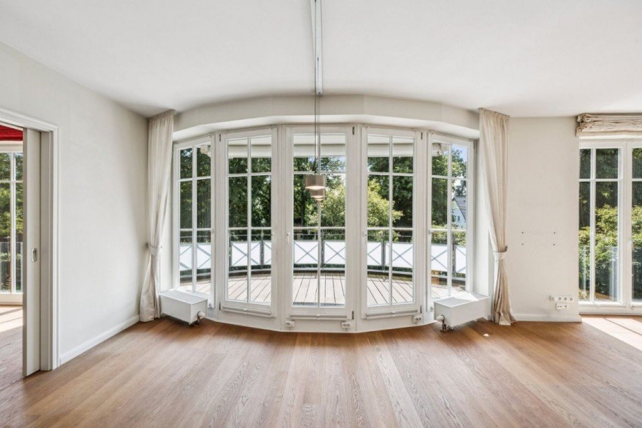 Verglaster Erker zur Loggia Etagenwohnung Ahrensburg
