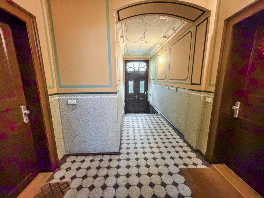 Historischer Hauseingang Etagenwohnung Leipzig