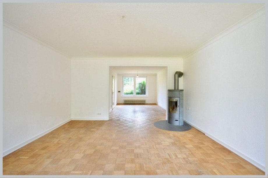 Wohnzimmer mit gemütlichem Kaminofen Reihenhaus Hamburg